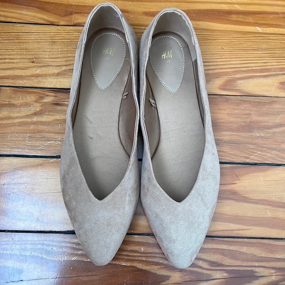 Tan flats